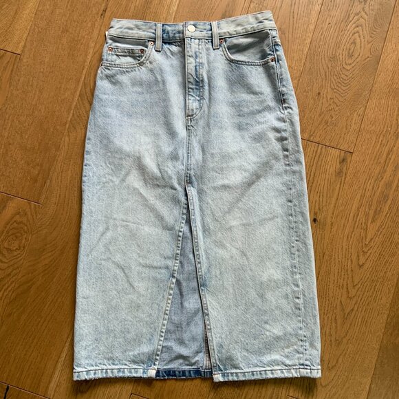 Women's Aritzia Denim Forum 90s Halle Jean Midi Skirt Light Blue Size 26 - Picture 2 of 12